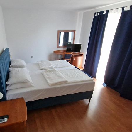 Pansion Marco Polo Petrcane Exterior foto