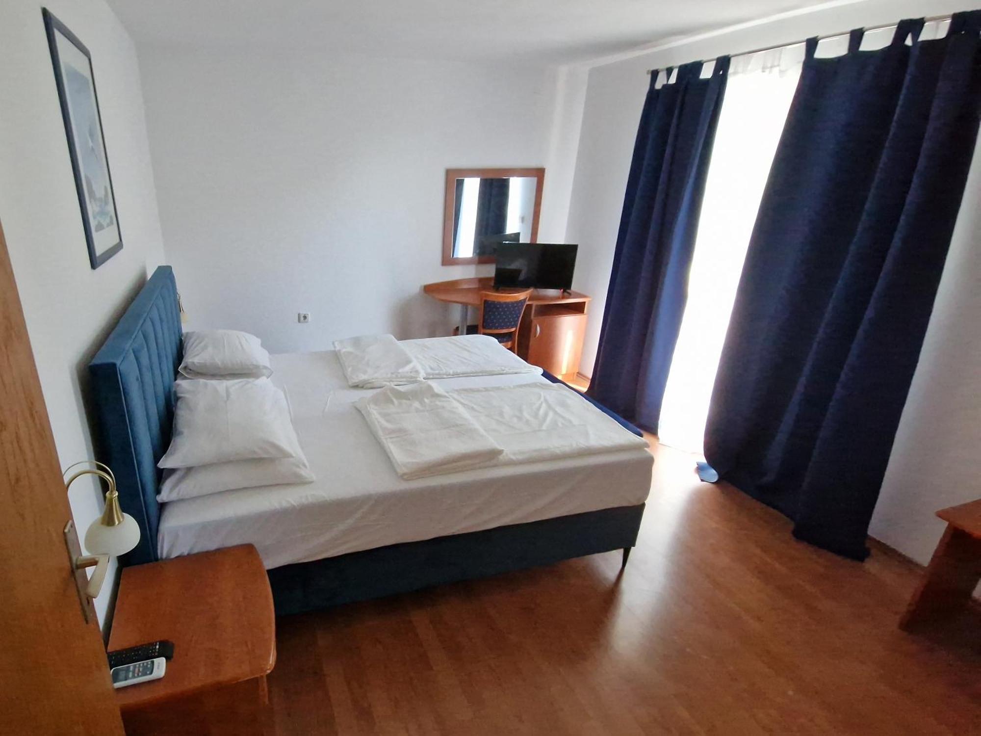 Pansion Marco Polo Petrcane Exterior foto